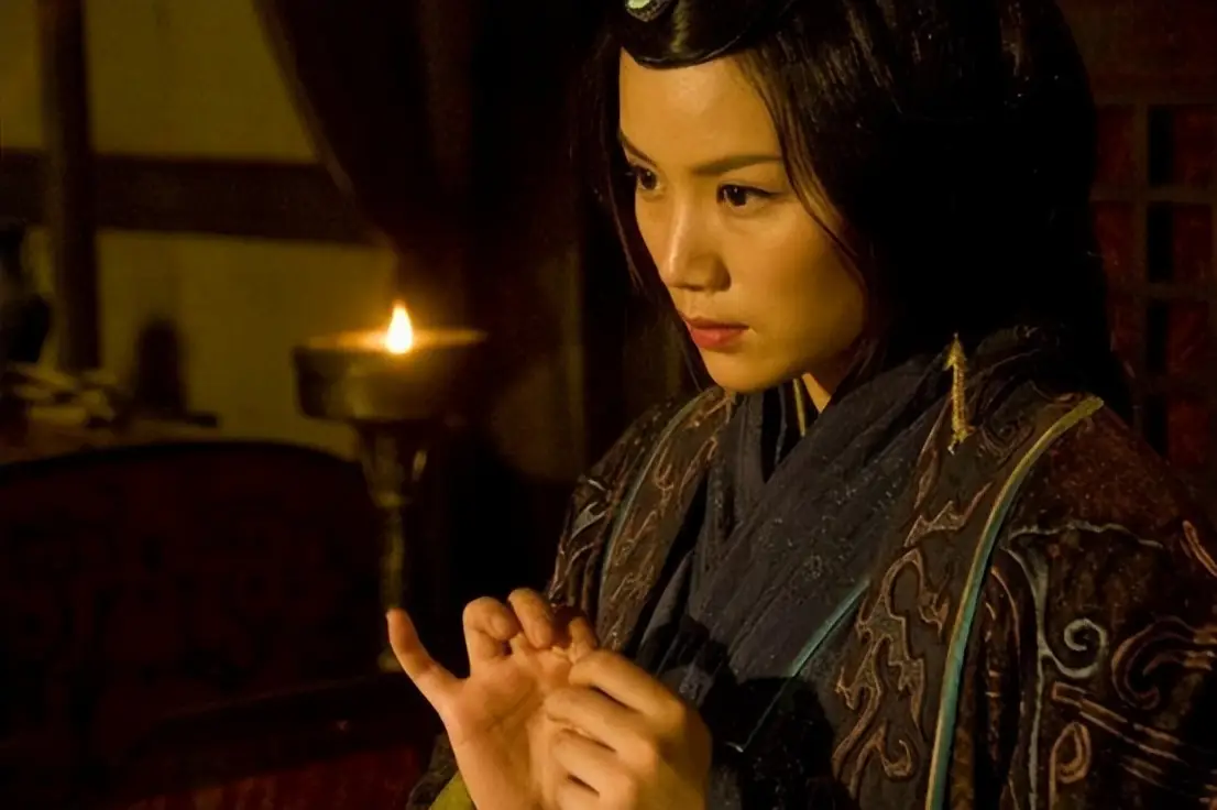 蔡文姬 乱世 红颜_三国蔡文姬无惨