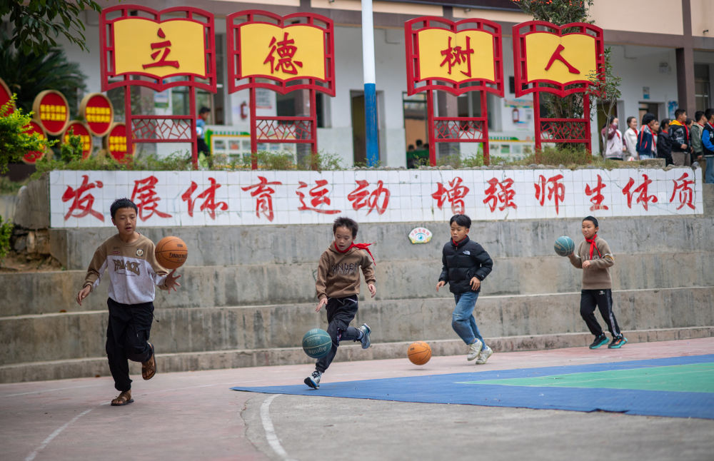 湾塘小学防控近视方法_三所“零近视”小学带来的启示_湾塘小学零近视经验