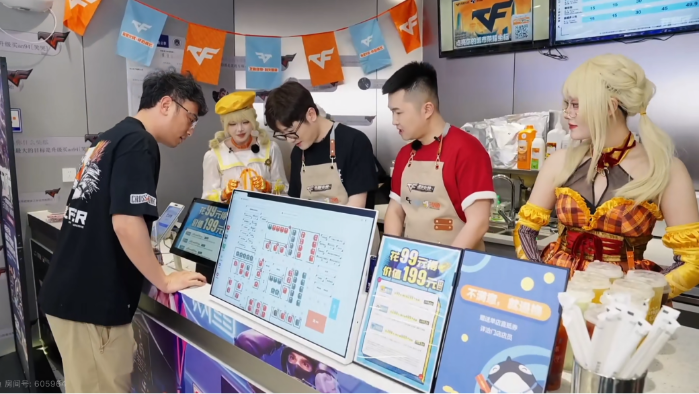 白鲨AyoM年鹏EnpiCF怀旧服活动_斗鱼穿越火线五嗨节宁波站_白鲨cf视频