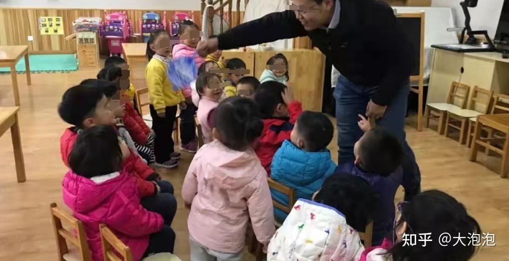 幼儿园家长进课堂 绘本教学活动设计 家长课堂互动技巧_家长会邀请函内容简单