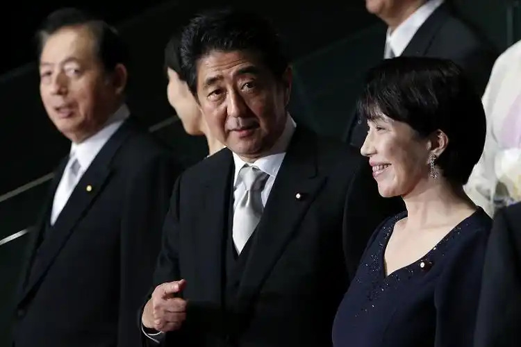 高市早苗首相之路“一波三折”_日本高市早苗 首相选举 右翼政治
