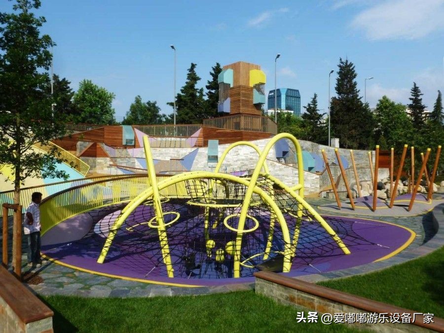 儿童游乐园设备报价表_淘气堡价格范围_电玩游戏机厂家一般都有哪些产品