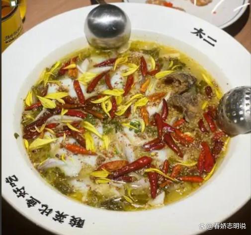 太二酸菜鱼的十年浮沉 从排队王到门可罗雀