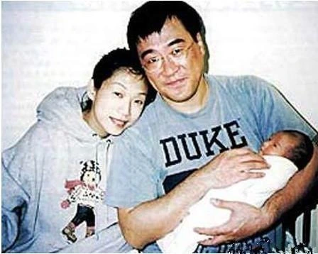 奉子成婚 明星 离婚案例_张国立为什么和前妻离婚