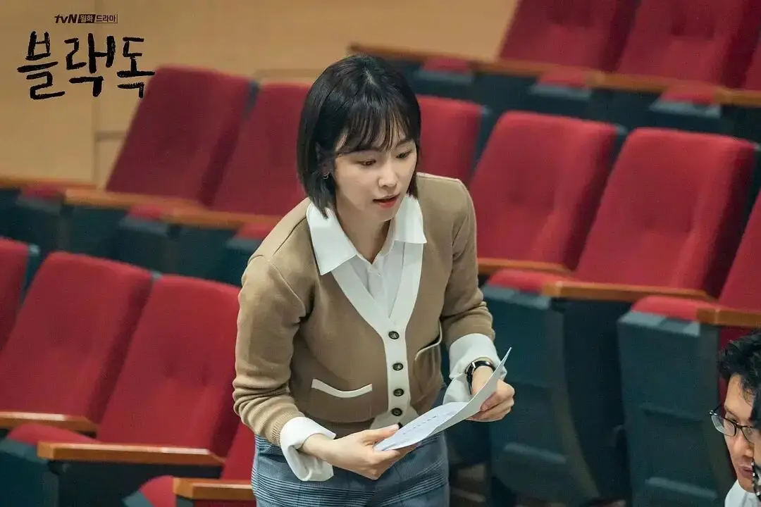 出乎意料的好看的韩剧_韩剧网客主2025土豆_被剧名耽误的韩剧