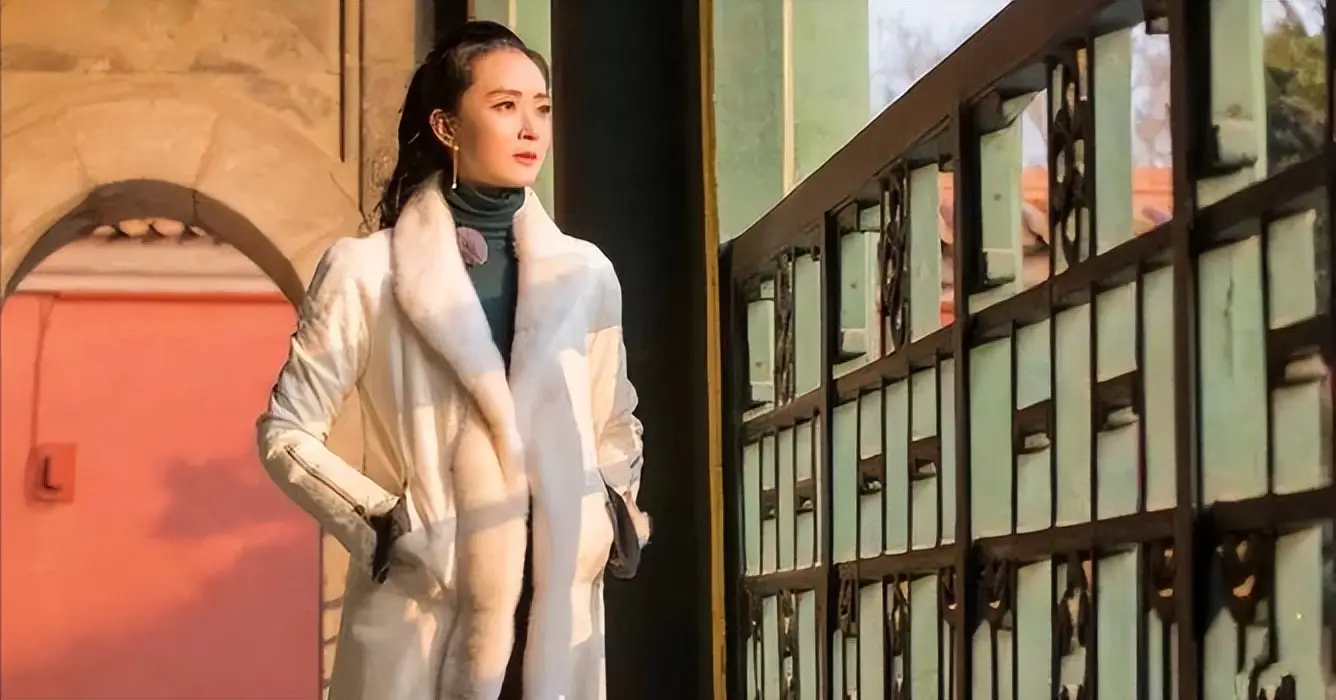 “晴格格”王艳富豪老公人间蒸发玩失踪！豪宅遭流拍，豪门梦碎？