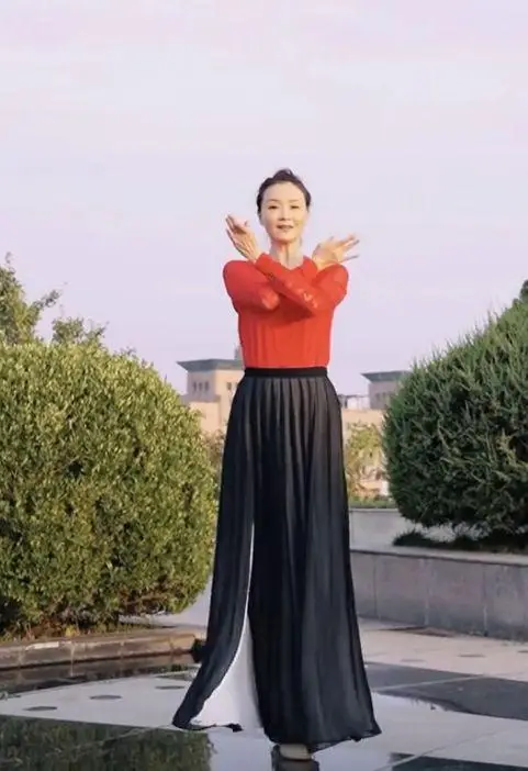 王艳直播带货现状_王艳的老公王志才前妻_王艳嫁入豪门后的生活