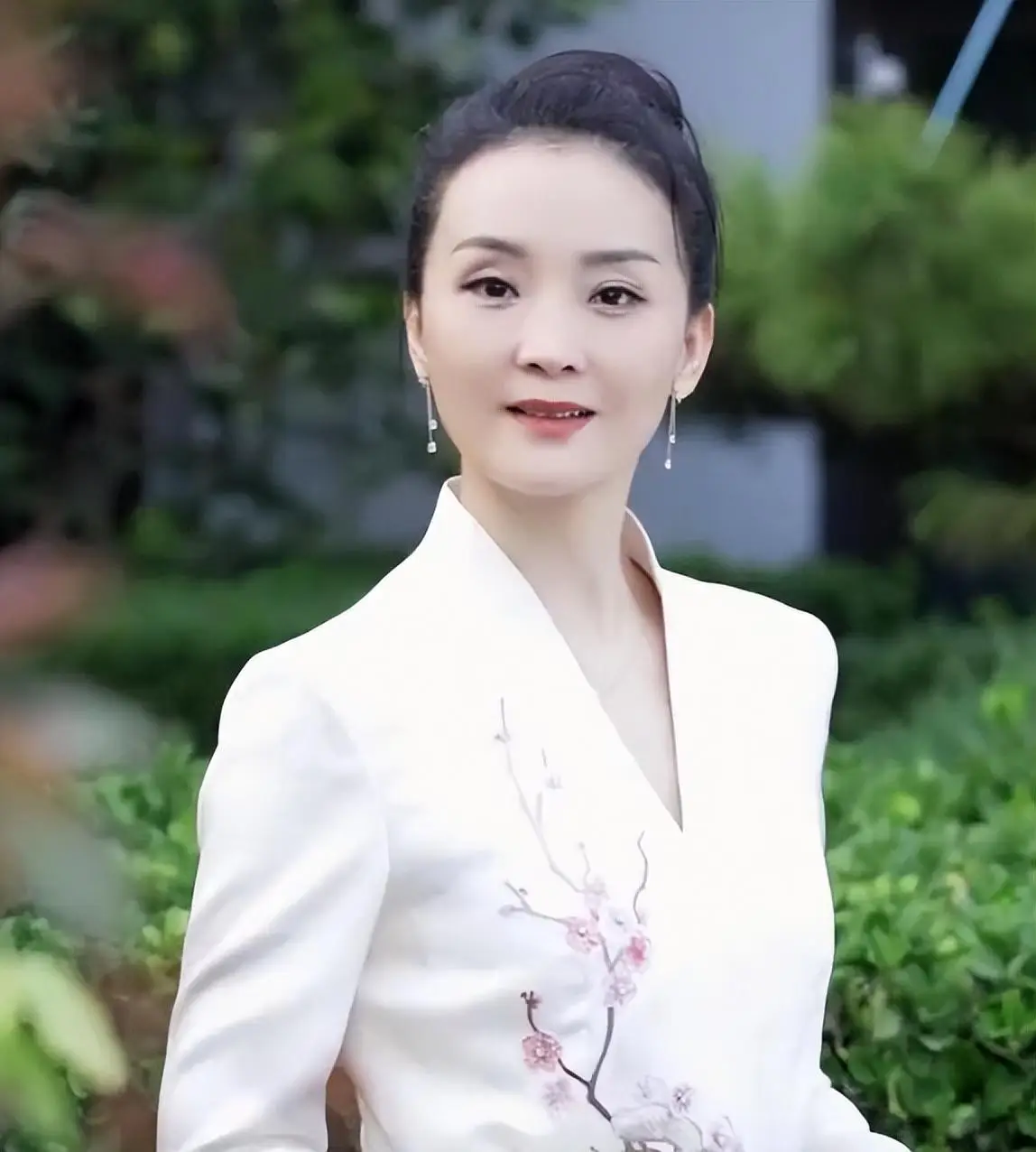 王艳嫁入豪门后的生活_王艳直播带货现状_王艳的老公王志才前妻