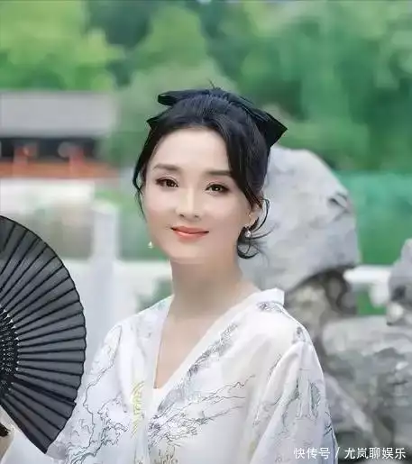 王艳熬出头了！婆婆去世、老公失联、儿子转性后, 51岁成人生赢家