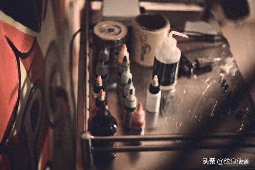 纹身痛感_纹身愈合期痒_弄纹身疼吗