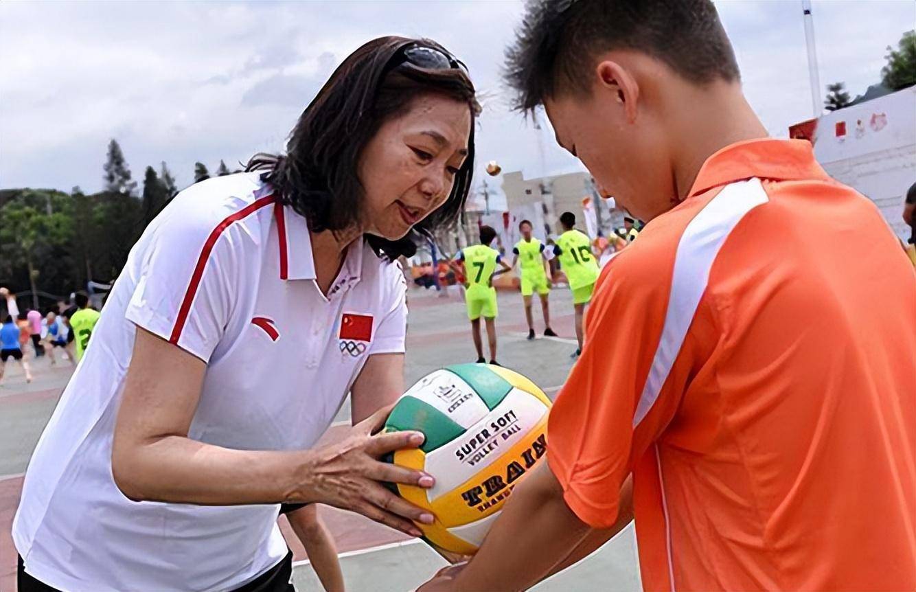 女排梁艳的女儿_梁艳 中国女排五连冠 退役后生活