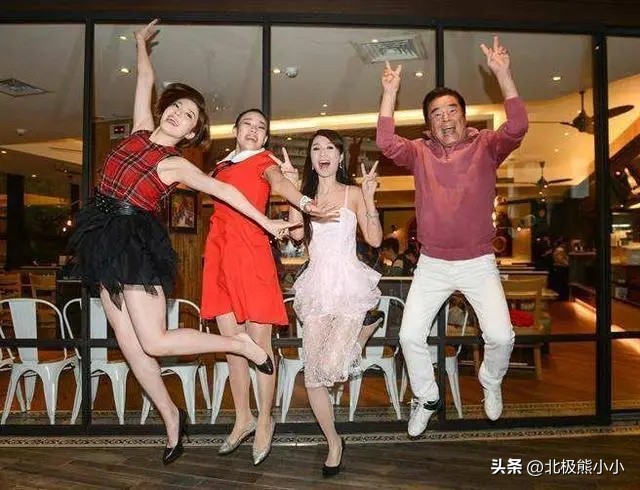 雷洪的逆袭之路_雷洪的演艺生涯_雷洪六个老婆