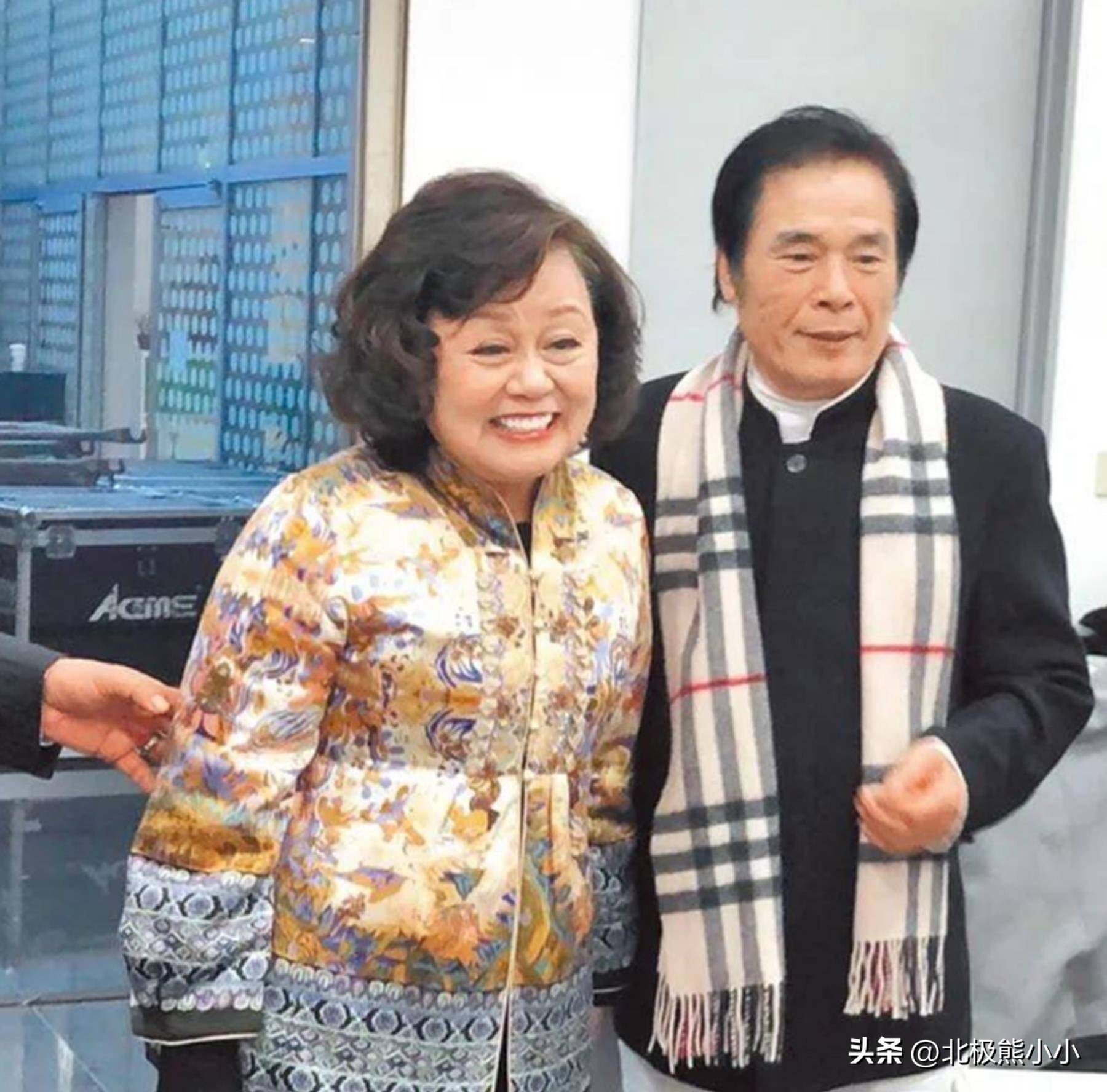 雷洪的逆袭之路_雷洪的演艺生涯_雷洪六个老婆