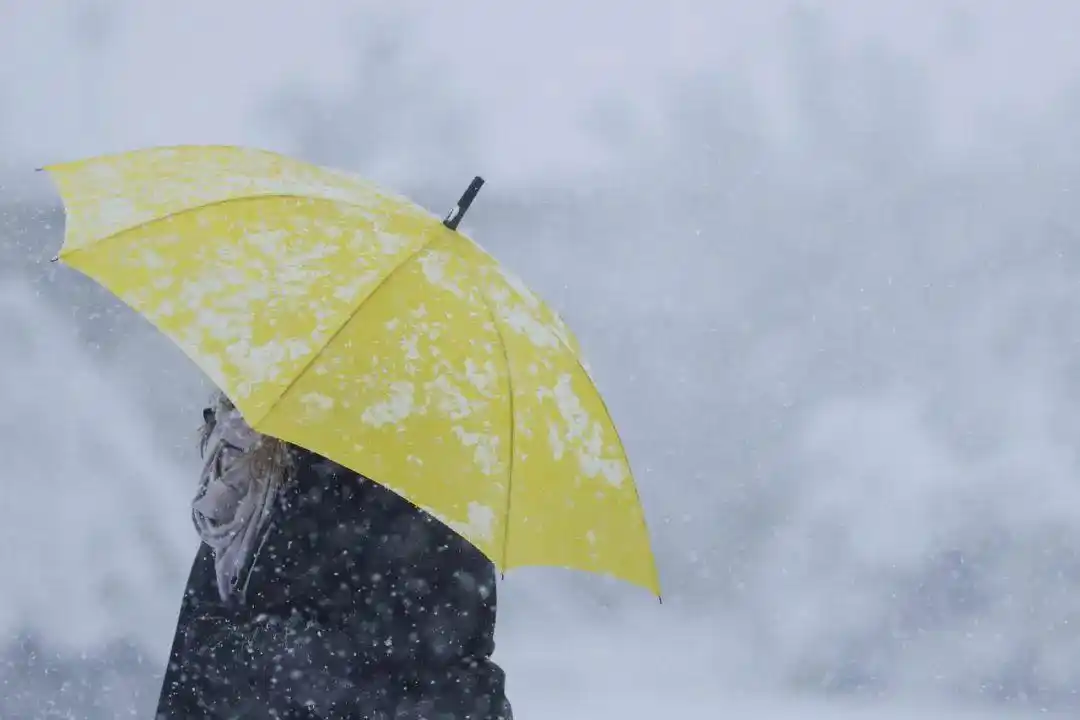 今冬是否为超级冷冬？气象局释疑_中国冬季气温预测_强降温降雪防范措施