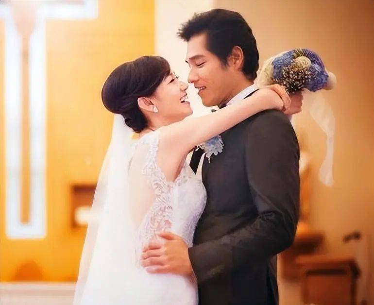 蓝正龙周幼婷离婚 爆料 情侣装离婚_台湾 女演员离婚