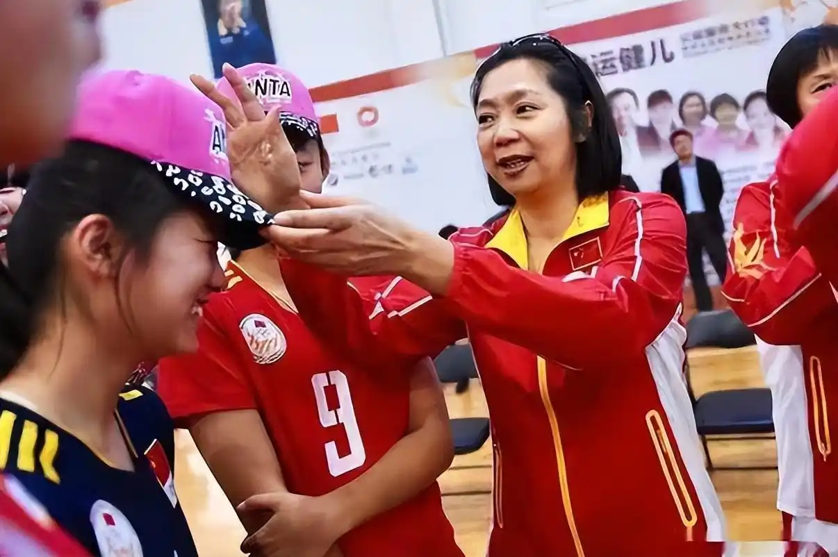 老女排梁艳_梁艳 中国女排 女企业家