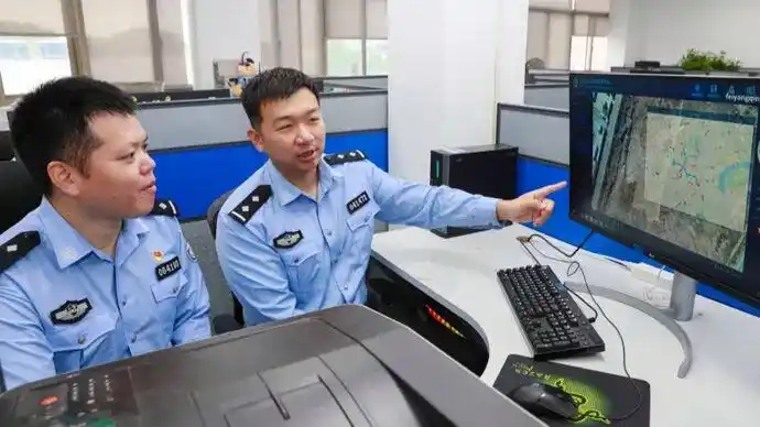 净网：无人机“职业刷机人”涉嫌犯罪_上海无人机黑飞整治_破解无人机程序服务案件