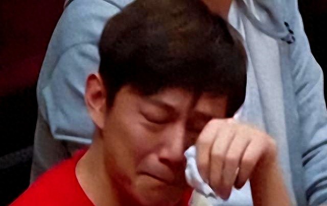 岁月催人老！51岁何炅自曝，现在特别痛苦，精力大不如前