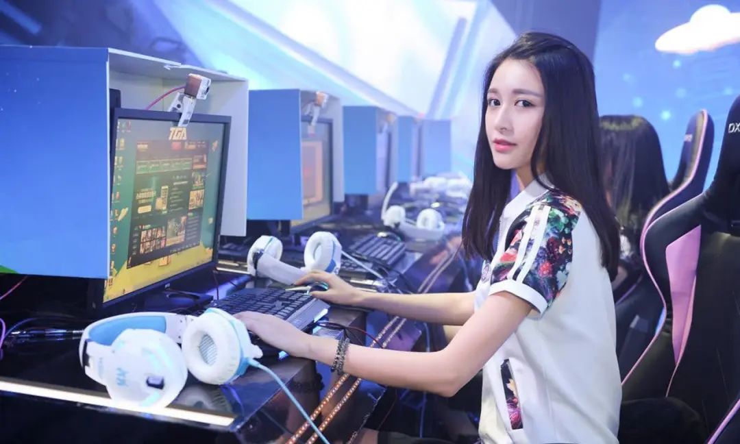 网吧经济价值_把网吧的游戏复制到自己电脑_网吧历史发展