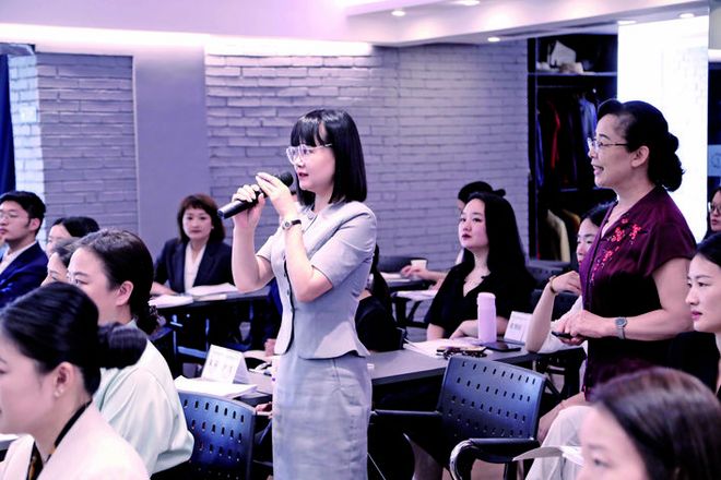 从银行职员到买手店主理人,她的创业之路聚焦“价值创造”