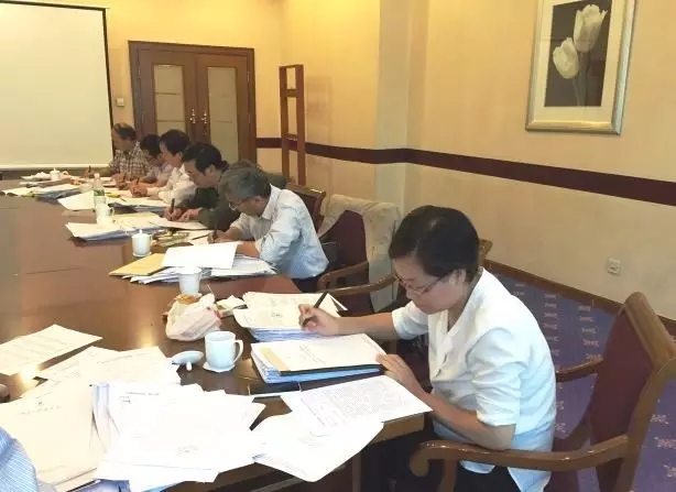 第二十六届中国新闻奖报纸通讯社新闻专栏初评评委会_第二十六届中国新闻奖初评_新闻专栏评选流程详解