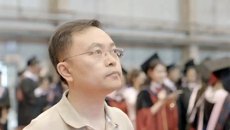 对话“渐冻人”蔡磊:就算明天要“死”了,今天我依然要战斗! 对话“渐冻人”蔡磊:就算明天要“死”了,今天我依然要战斗!