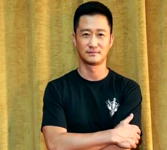 吴京战狼肌肉图片大全_吴京突然不香了_吴京演技评价