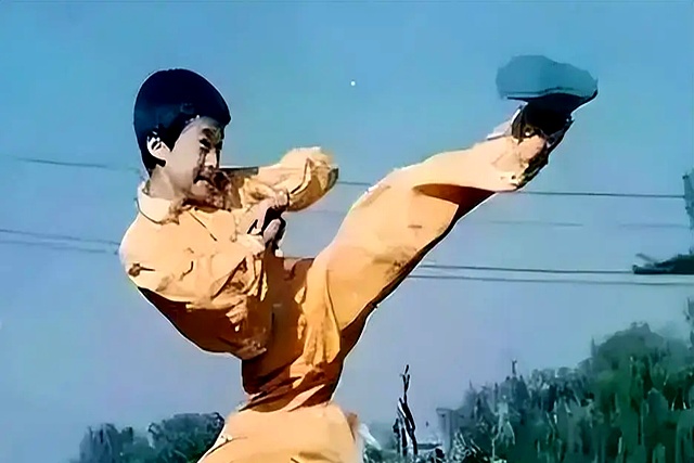 吴京战狼肌肉图片大全_吴京突然不香了_吴京演技评价