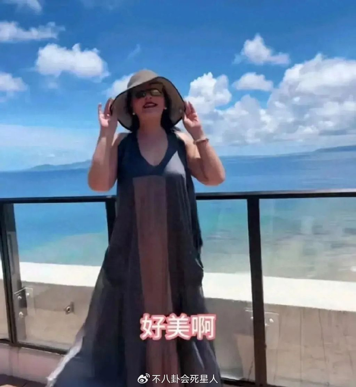 66岁张兰身材惊艳_泳装大赛_张兰泳装照片