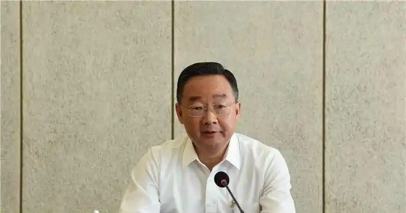 农业农村部原部长唐仁健被“双开”，通报称其在脱贫攻坚中搞盲目决策