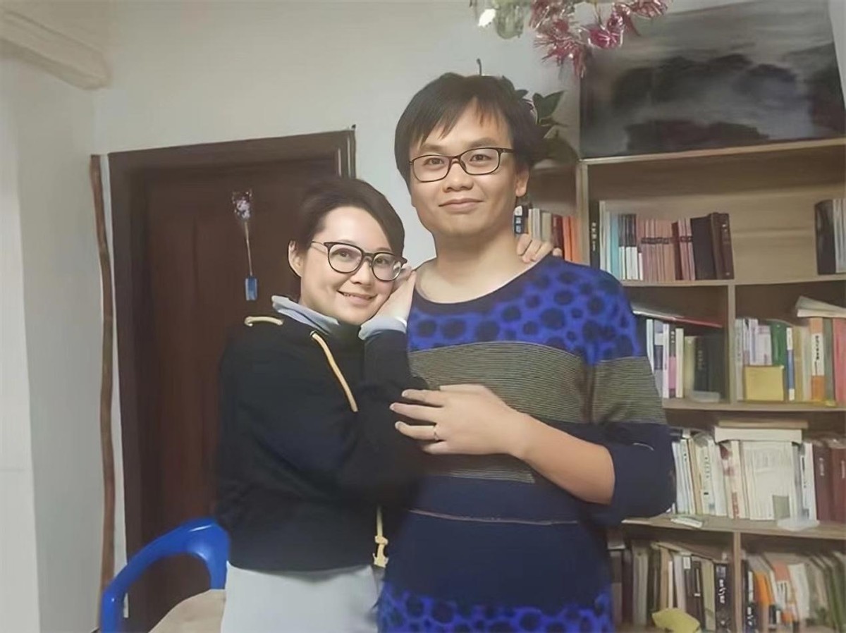 徐威 袁立 爱情故事_袁立和徐威有孩子吗