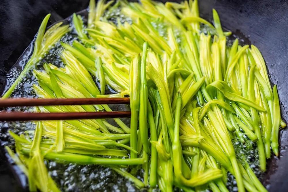 吃这6类食物前,一定要记得焯水!有人一直没焯对…… 吃这6类食物前,一定要记得焯水!有人一直没焯对……