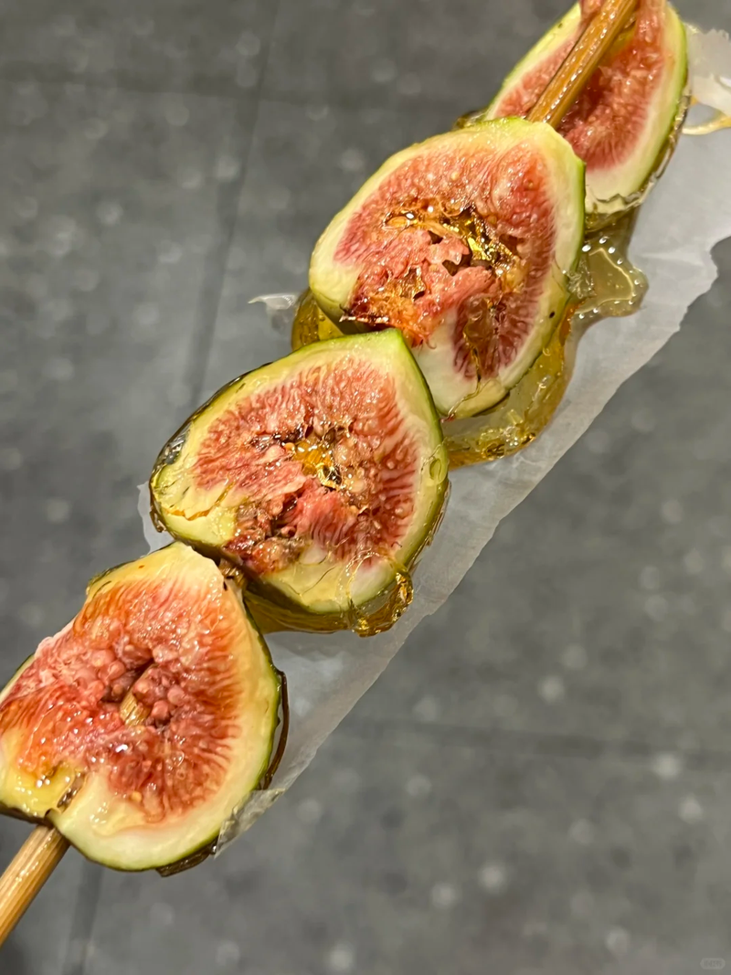 奶皮子糖葫芦爆火_北方冰糖葫芦口感最佳_一米糖葫芦特色品种