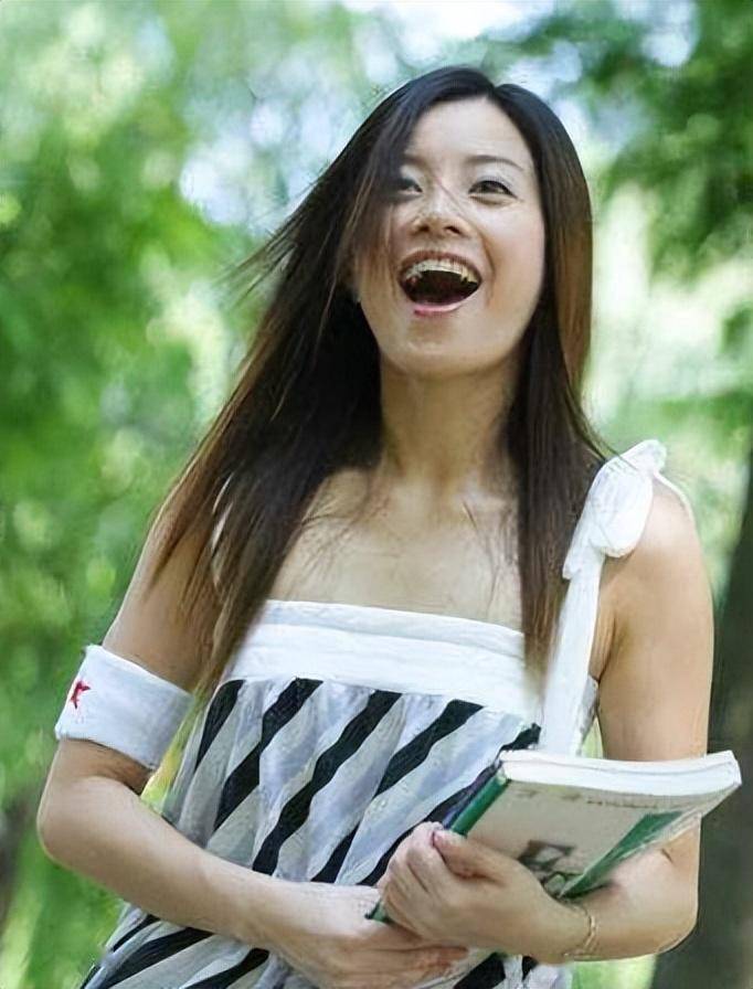 徐怀钰周洁琼合唱《踏浪》_徐怀钰浪姐翻红机会_徐怀钰原生家庭经历