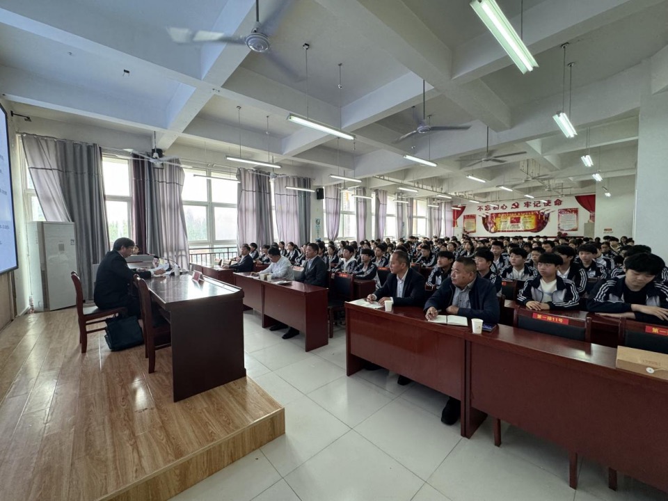 校园活动事件新闻范文_校园暴力与校园欺凌的预防法律责任_送法进校园普法教育活动