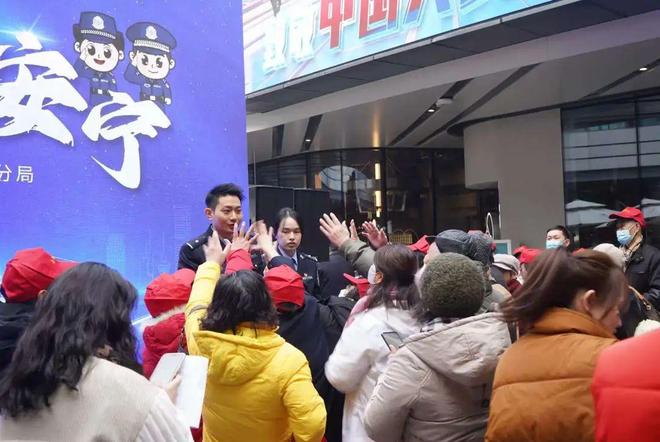 静安区黑猫警长反诈短片_警察节黑猫警长反诈宣传_黑猫警长电影版2头