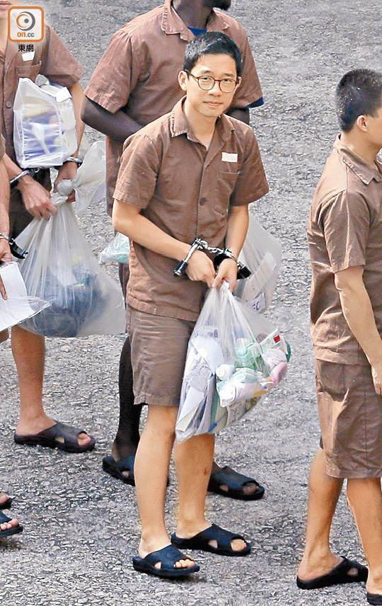乱港分子罗冠聪入境新加坡被拘：有签证也不给来(2)