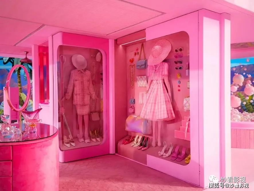 芭比真人版剧情解析_芭比电影玛格特罗比_美人鱼芭比娃娃