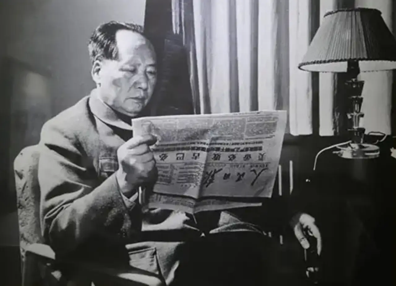 1945年，伟人看到美国向日本投下原子弹的报道，为何勃然大怒？