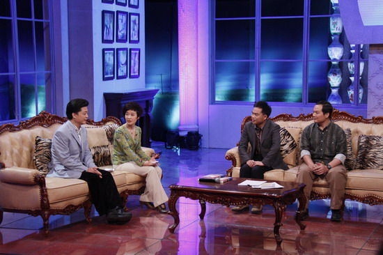 战地记者嵌入美军报道_美国战地记者待遇_战地记者利比亚经历