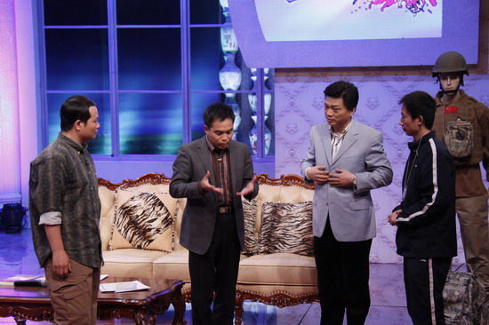 战地记者利比亚经历_战地记者嵌入美军报道_美国战地记者待遇