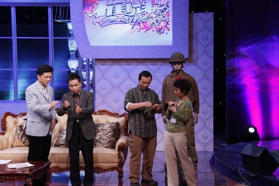 战地记者利比亚经历_战地记者嵌入美军报道_美国战地记者待遇