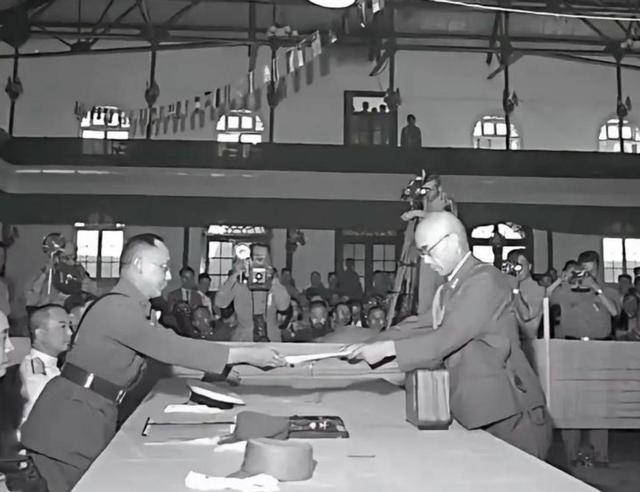 日本专家:投降不是因为美国原子弹,而是因为苏联发的一个公告? 日本专家:投降不是因为美国原子弹,而是因为苏联发的一个公告?