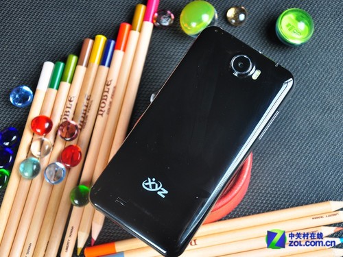 纤薄机身黑色魅惑 799元小宇宙X1图赏