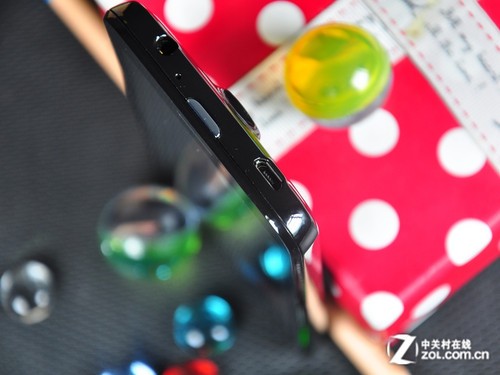 纤薄机身黑色魅惑 799元小宇宙X1图赏