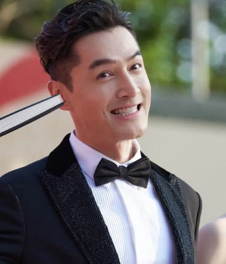 胡歌在西藏有新身份_胡歌公益慈善事业_胡歌民盟中央宣传委员会副主任