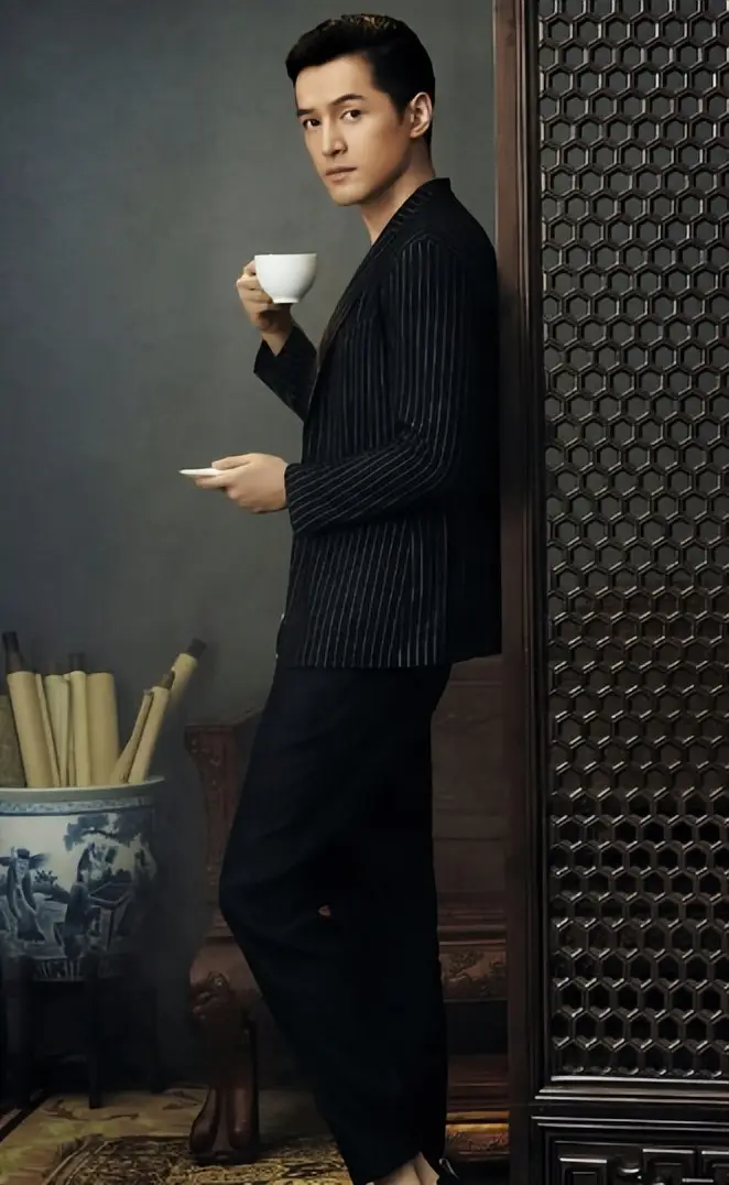 胡歌民盟中央宣传委员会副主任_胡歌在西藏有新身份_胡歌公益慈善事业