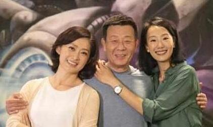 两个老婆楼上楼下住其乐融融,她们还为寇世勋生了4个孩子