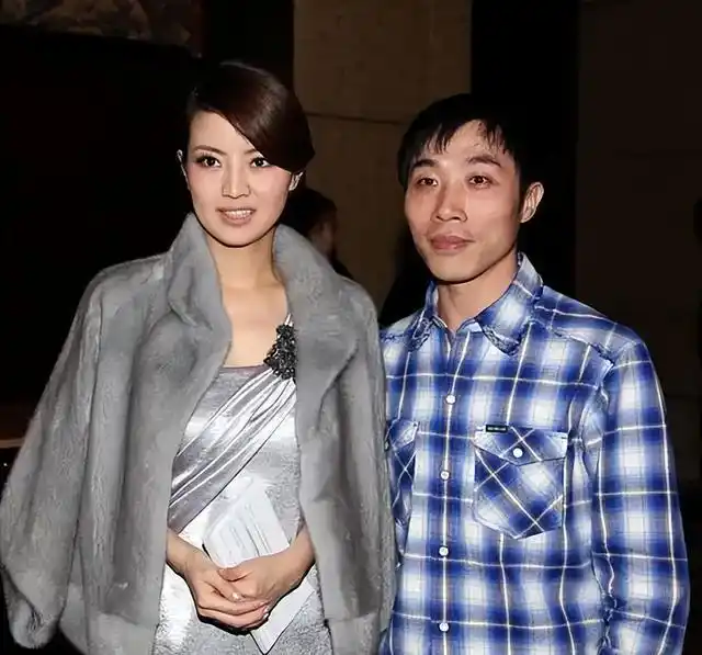 涂经纬撒贝宁恋情_涂经纬富豪男友_经纬和撒贝宁的照片