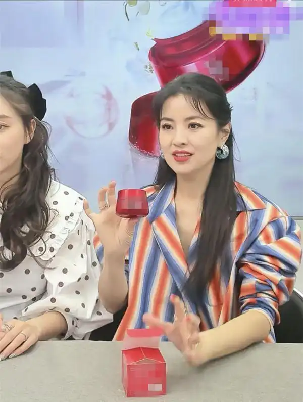 涂经纬富豪男友_经纬和撒贝宁的照片_涂经纬撒贝宁恋情